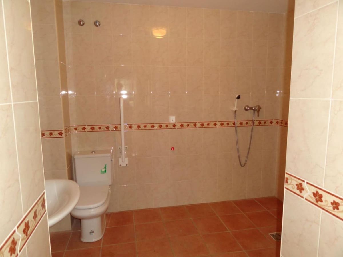 64 soveværelse Hotel til salg i Malaga by med swimmingpool - € 6.950.000 (Ref: 8474683)