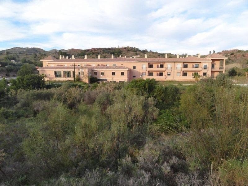 64 soveværelse Hotel til salg i Malaga by med swimmingpool - € 6.950.000 (Ref: 8474683)