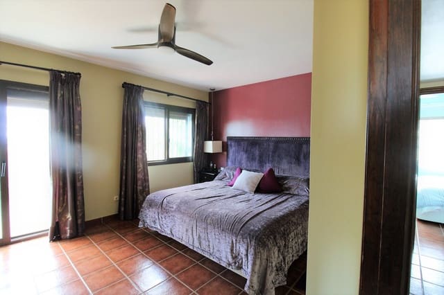 11 soveværelse Villa til salg i Lomas De Marbella, Marbella med swimmingpool - € 3.500.000 (Ref: 8474688)