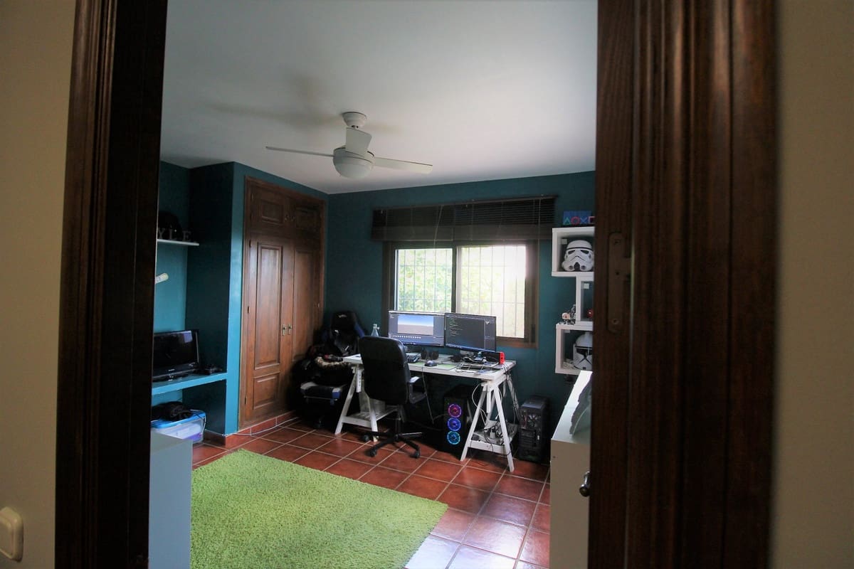 11 soveværelse Villa til salg i Marbella med swimmingpool - € 3.500.000 (Ref: 8474688)