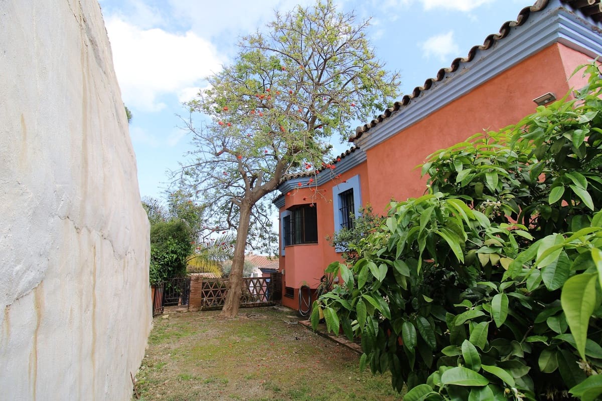 11 soveværelse Villa til salg i Marbella med swimmingpool - € 3.500.000 (Ref: 8474688)