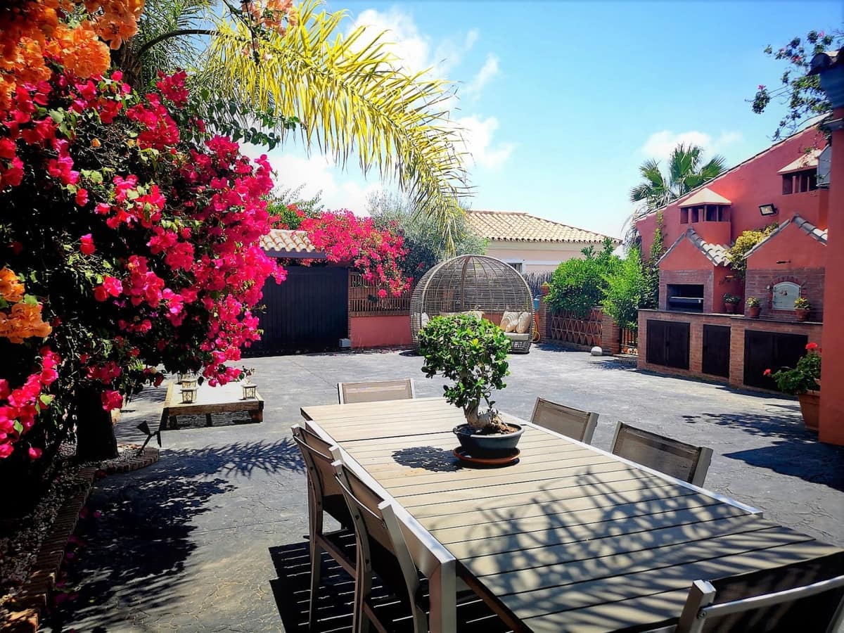 11 soveværelse Villa til salg i Marbella med swimmingpool - € 3.500.000 (Ref: 8474688)