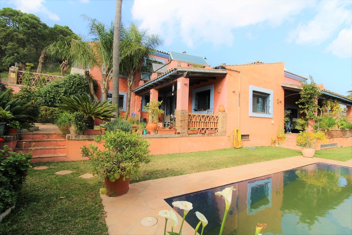 11 soveværelse Villa til salg i Marbella med swimmingpool - € 3.500.000 (Ref: 8474688)
