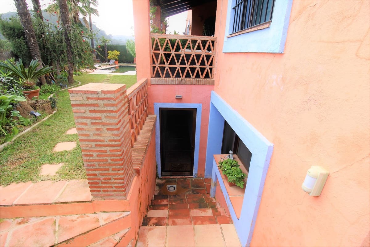 11 soveværelse Villa til salg i Marbella med swimmingpool - € 3.500.000 (Ref: 8474688)