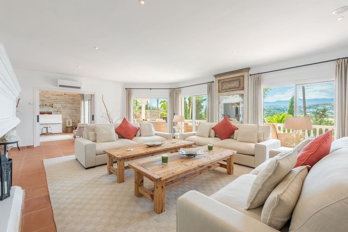 5 soverom Villa til salgs i El Paraiso med svømmebasseng garasje - € 3 850 000 (Ref: 8474750)