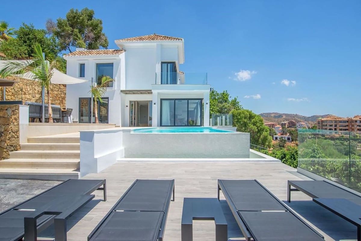 7 soveværelse Villa til salg i Elviria med swimmingpool garage - € 3.500.000 (Ref: 8474760)