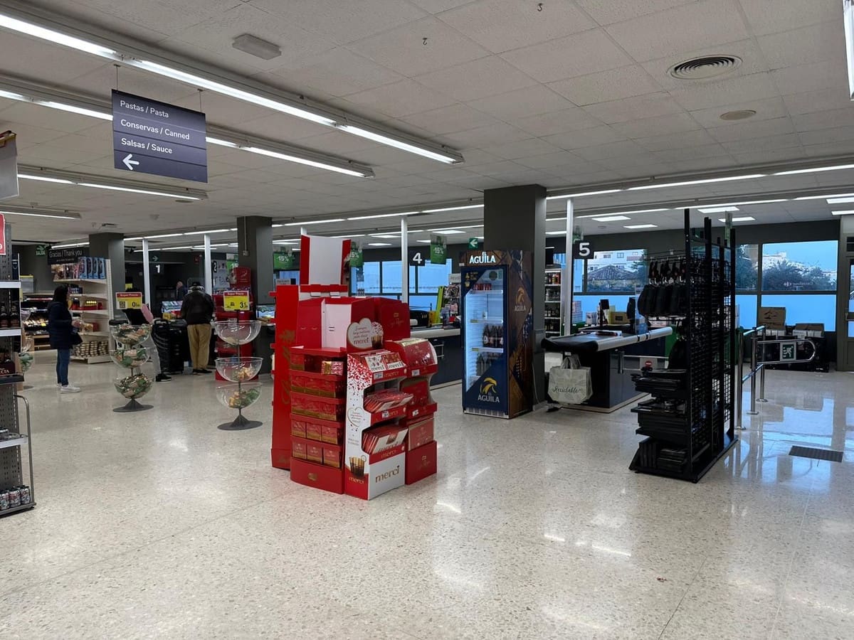 Kommersiell till salu i Estepona - 3 027 060 € (Ref: 8474823)