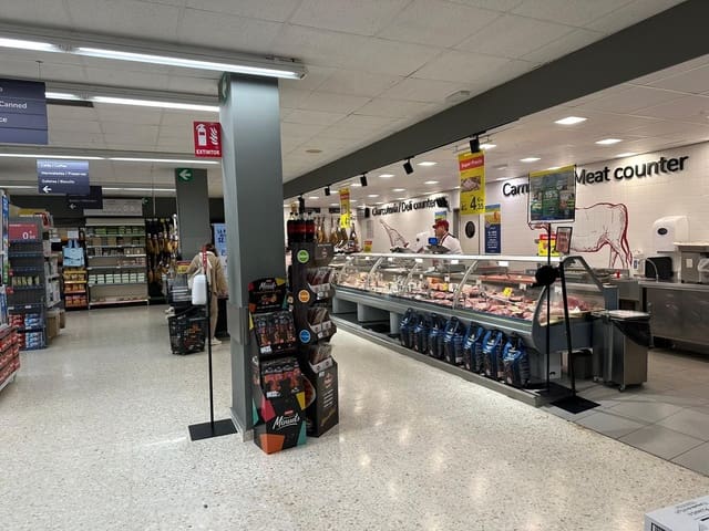 Commercieel te koop in Centro, Estepona - € 3.027.060 (Ref: 8474823)