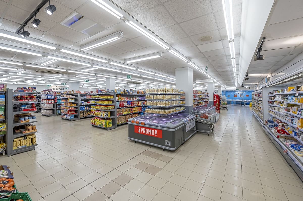 Yritys myytävänä paikassa Fuengirola mukana 
autotalli - 4 500 000 € (Ref: 8474862)