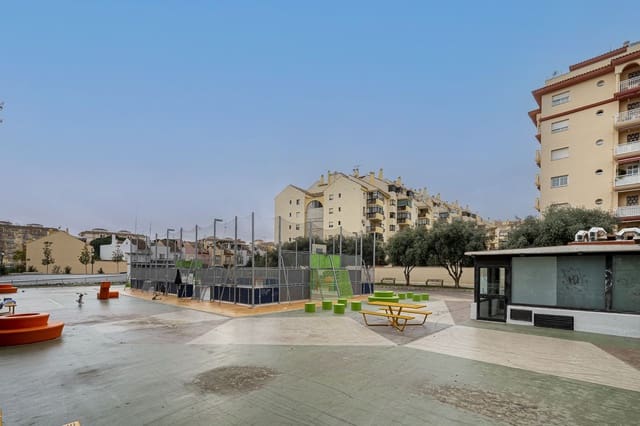 Business for sale in Centro ciudad, Fuengirola with garage - € 4,500,000 (Ref: 8474862)