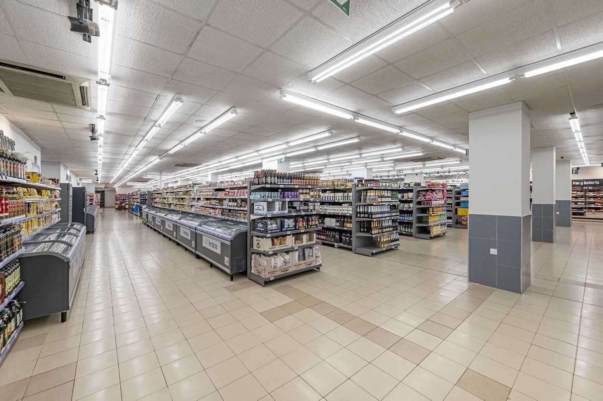 Yritys myytävänä paikassa Fuengirola mukana 
autotalli - 4 500 000 € (Ref: 8474862)