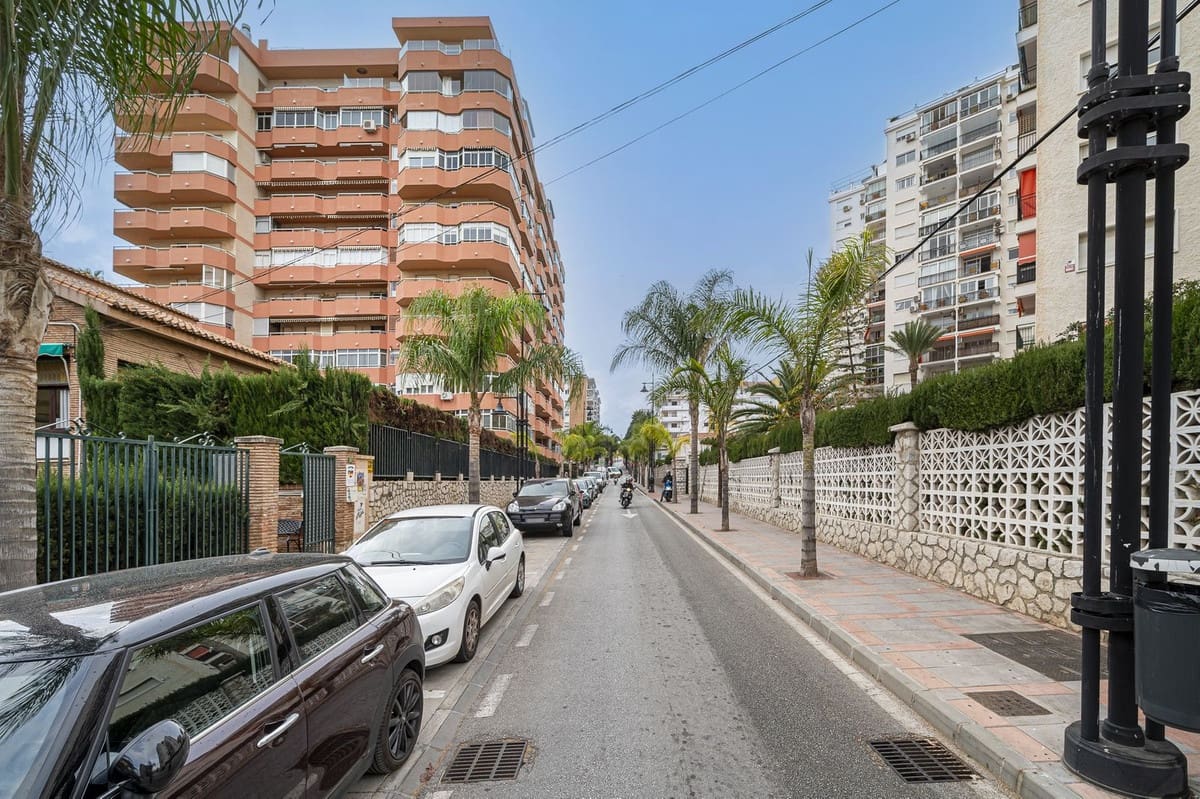 Yritys myytävänä paikassa Fuengirola mukana 
autotalli - 4 500 000 € (Ref: 8474862)