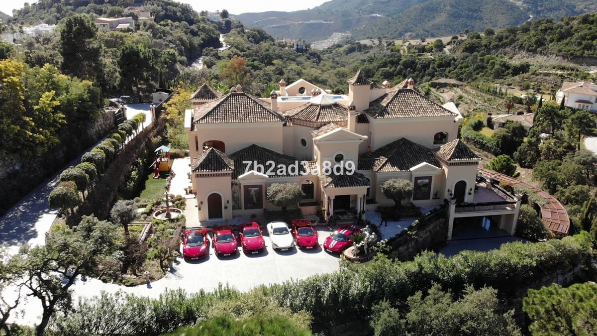 12 soverom Villa til salgs i La Zagaleta med svømmebasseng garasje - € 10 000 000 (Ref: 8474890)