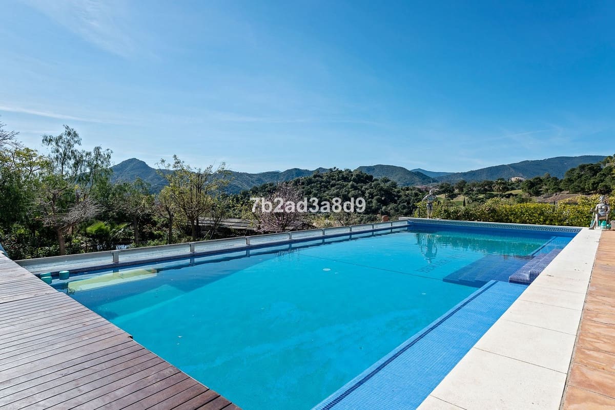 12 soverom Villa til salgs i La Zagaleta med svømmebasseng garasje - € 10 000 000 (Ref: 8474890)