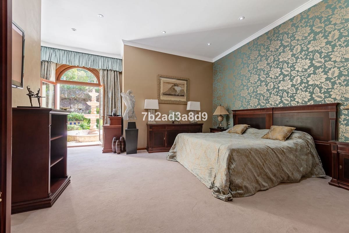 12 soverom Villa til salgs i La Zagaleta med svømmebasseng garasje - € 10 000 000 (Ref: 8474890)