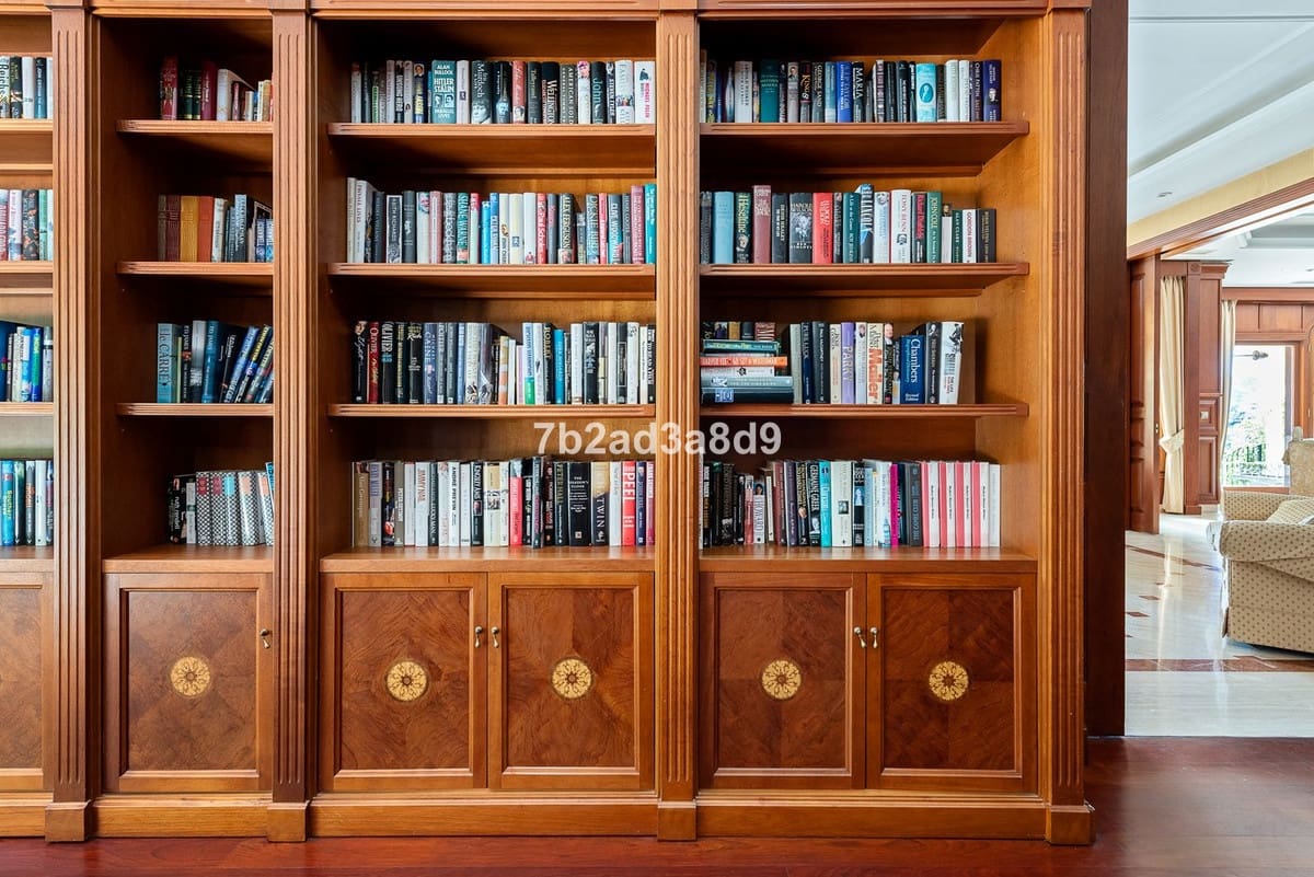 12 soverom Villa til salgs i La Zagaleta med svømmebasseng garasje - € 10 000 000 (Ref: 8474890)