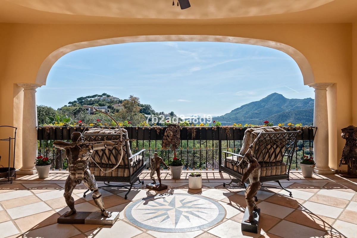 12 soverom Villa til salgs i La Zagaleta med svømmebasseng garasje - € 10 000 000 (Ref: 8474890)