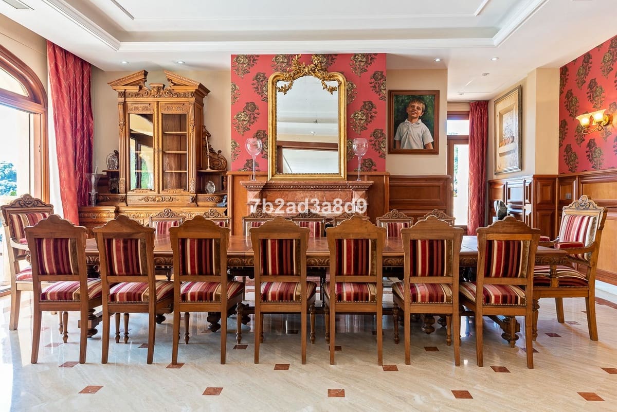 12 soverom Villa til salgs i La Zagaleta med svømmebasseng garasje - € 10 000 000 (Ref: 8474890)