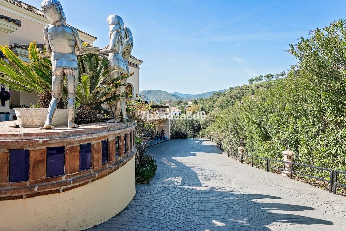 12 soverom Villa til salgs i La Zagaleta med svømmebasseng garasje - € 10 000 000 (Ref: 8474890)