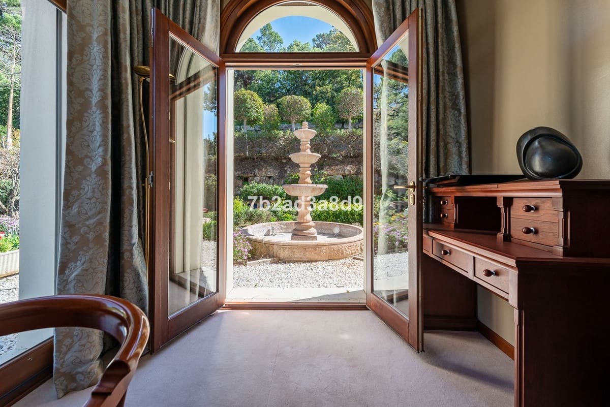 12 soverom Villa til salgs i La Zagaleta med svømmebasseng garasje - € 10 000 000 (Ref: 8474890)