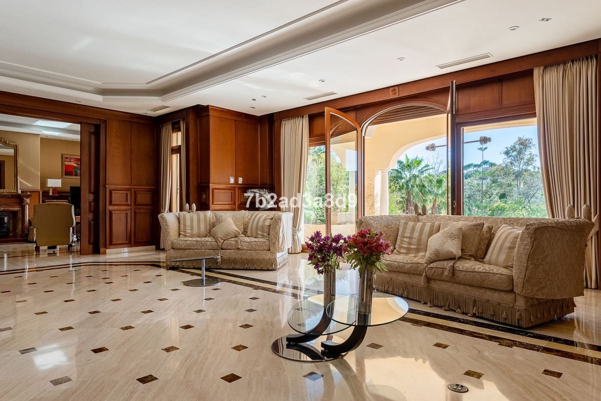 12 soverom Villa til salgs i La Zagaleta med svømmebasseng garasje - € 10 000 000 (Ref: 8474890)