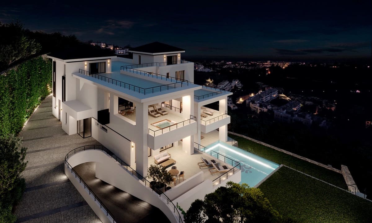 12 bedroom Villa for sale in Benahavis with pool - € 12,700,000 (Ref: 8474898)