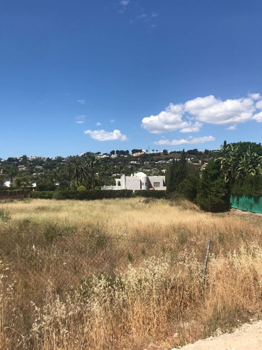 Grunde uden byggetilladelser til salg i Nueva Andalucia - € 3.000.000 (Ref: 8474909)
