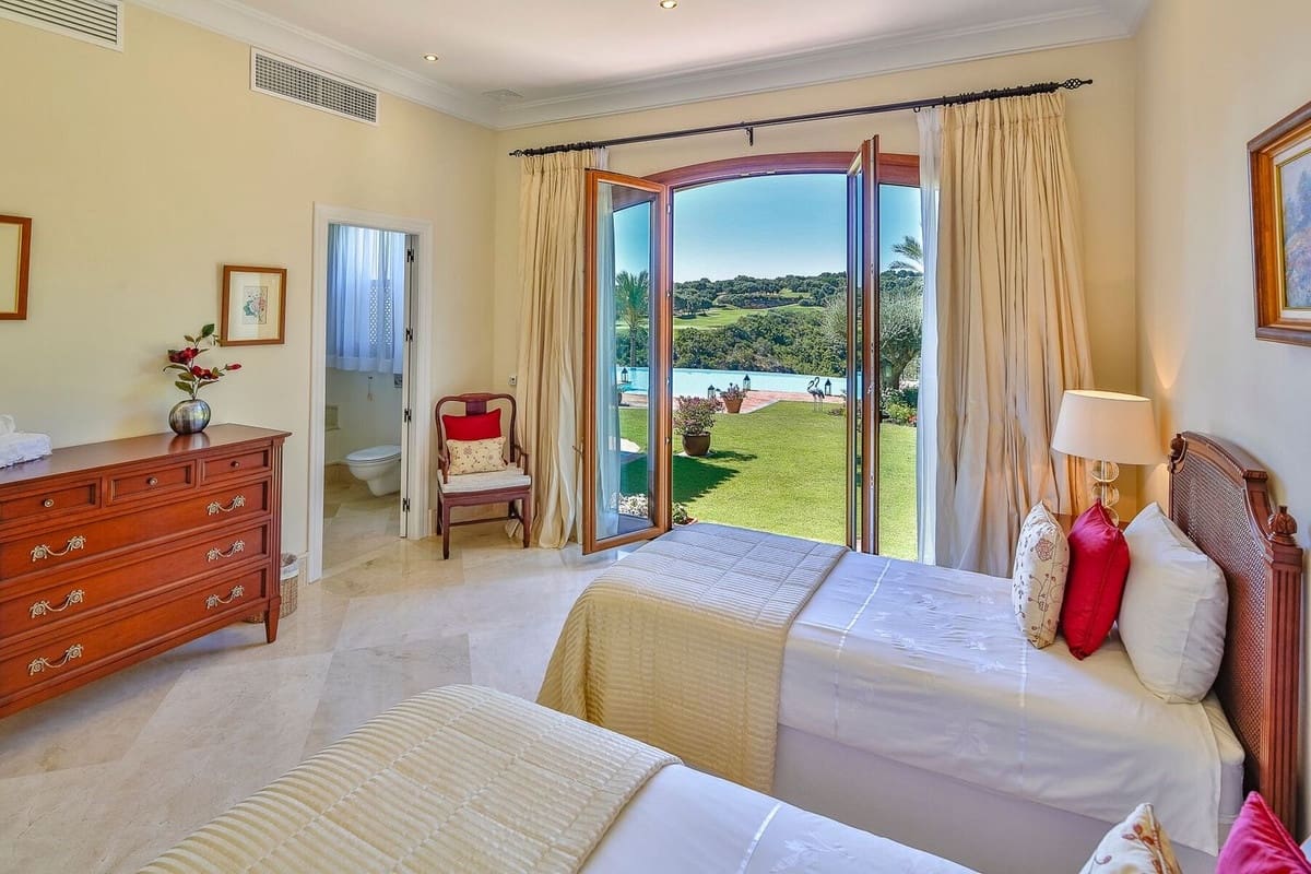 7 soveværelse Villa til salg i Sotogrande med swimmingpool garage - € 5.200.000 (Ref: 8474928)