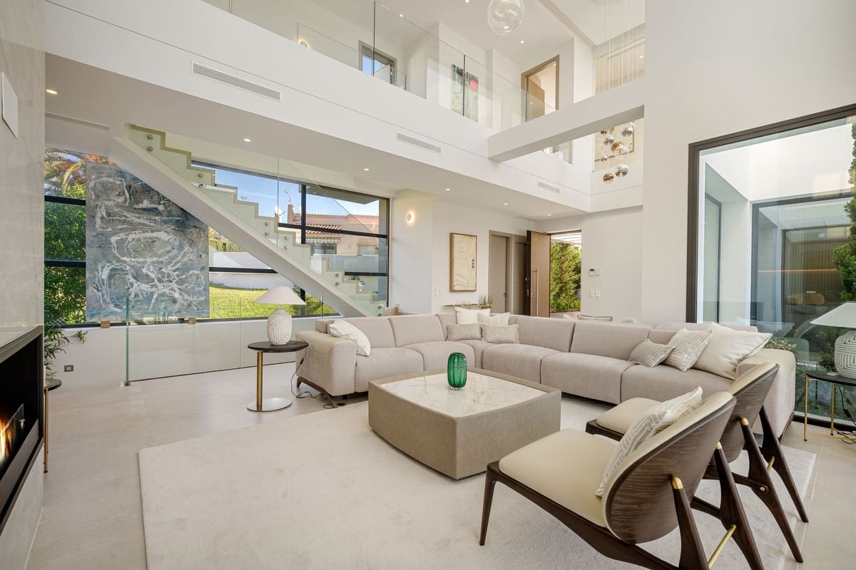 5 sovrum Villa till salu i Marbesa med pool - 3 350 000 € (Ref: 8474929)