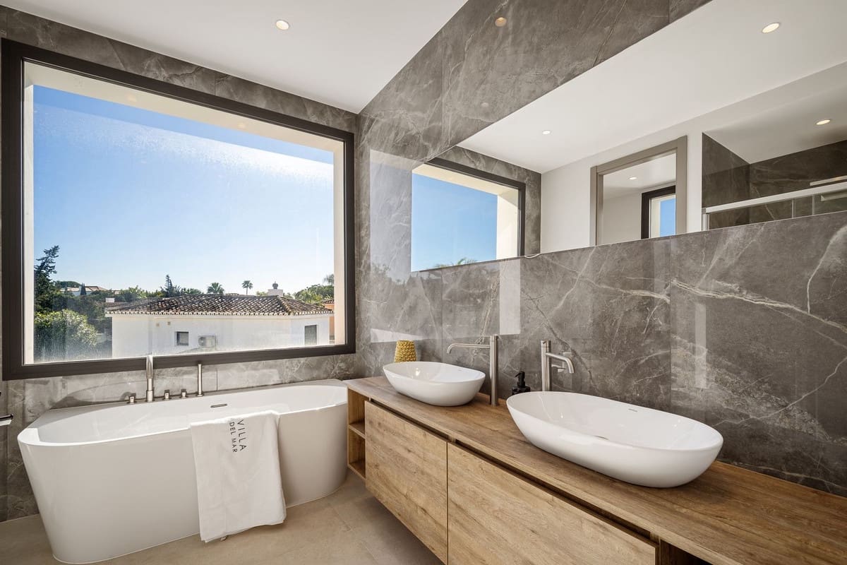 5 sovrum Villa till salu i Marbesa med pool - 3 350 000 € (Ref: 8474929)