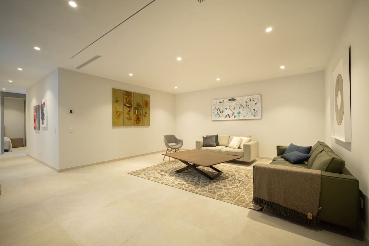 5 sovrum Villa till salu i Marbesa med pool - 3 350 000 € (Ref: 8474929)