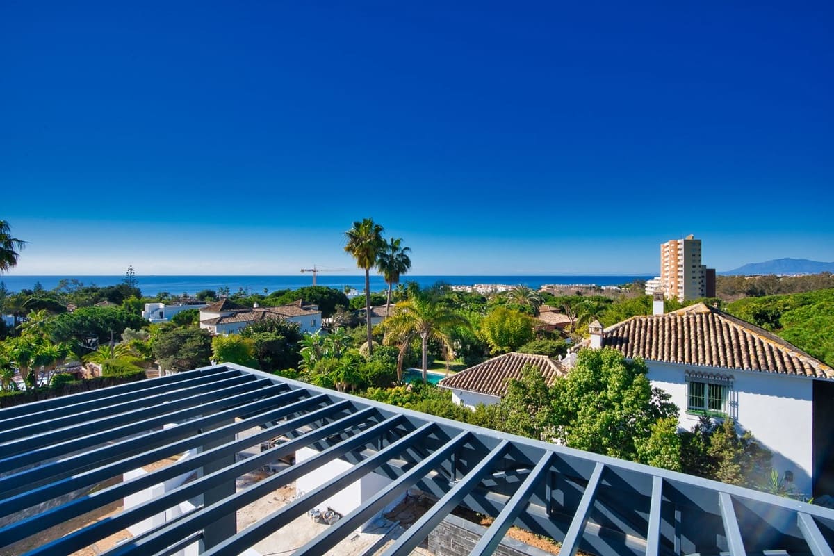 6 sypialnia Willa na sprzedaż w Marbesa z basenem garażem - 3 795 000 € (Ref: 8474938)