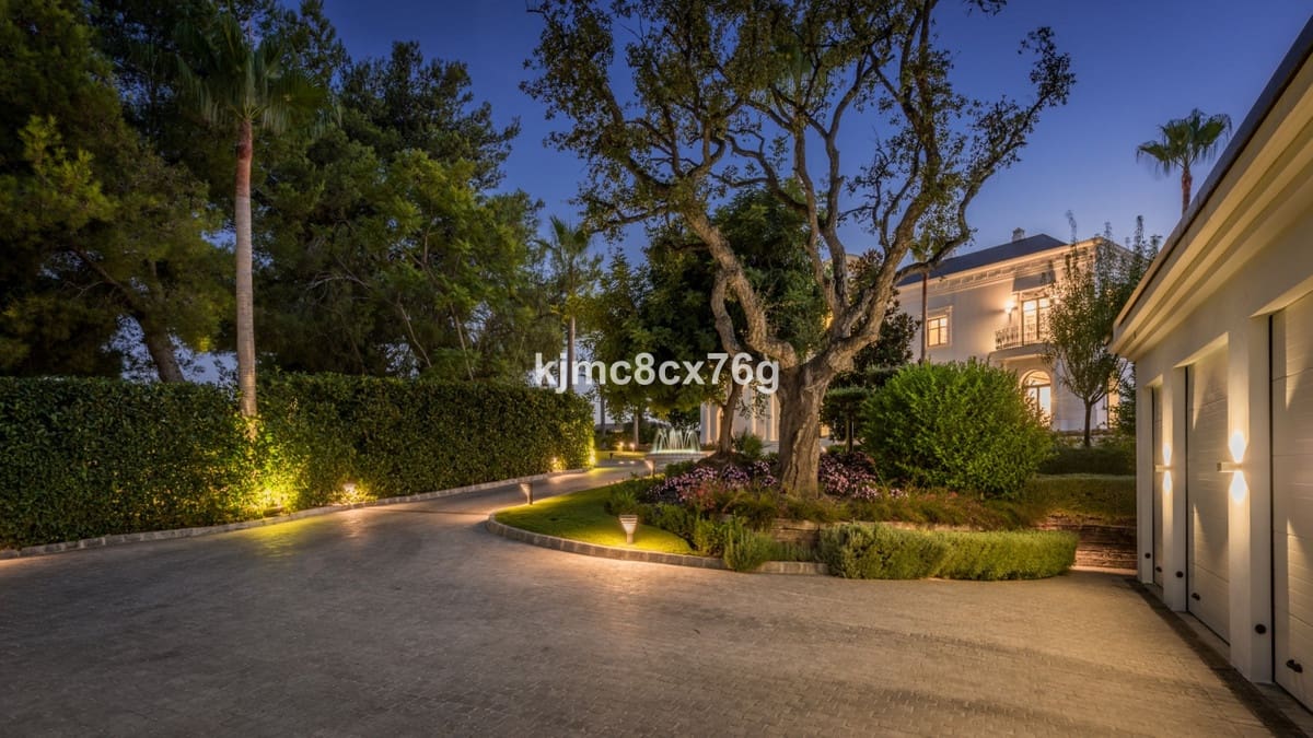 7 soverom Villa til salgs i Marbella med svømmebasseng garasje - € 9 500 000 (Ref: 8474944)