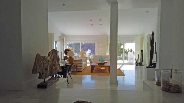 7 sypialnia Willa na sprzedaż w Hacienda Las Chapas, Marbella z basenem garażem - 4 195 000 € (Ref: 8474947)