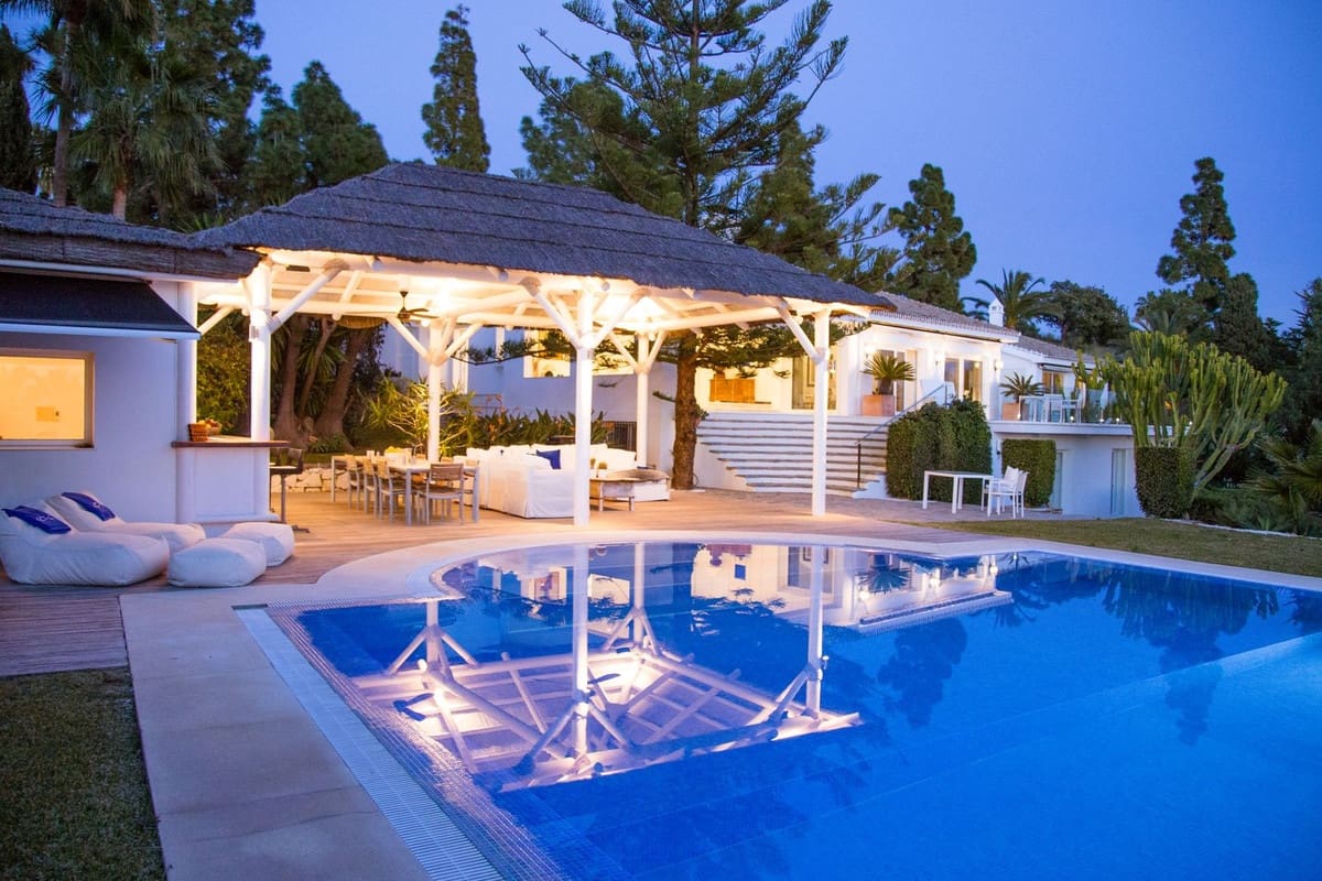 7 soveværelse Villa til salg i Marbella med swimmingpool garage - € 4.195.000 (Ref: 8474947)