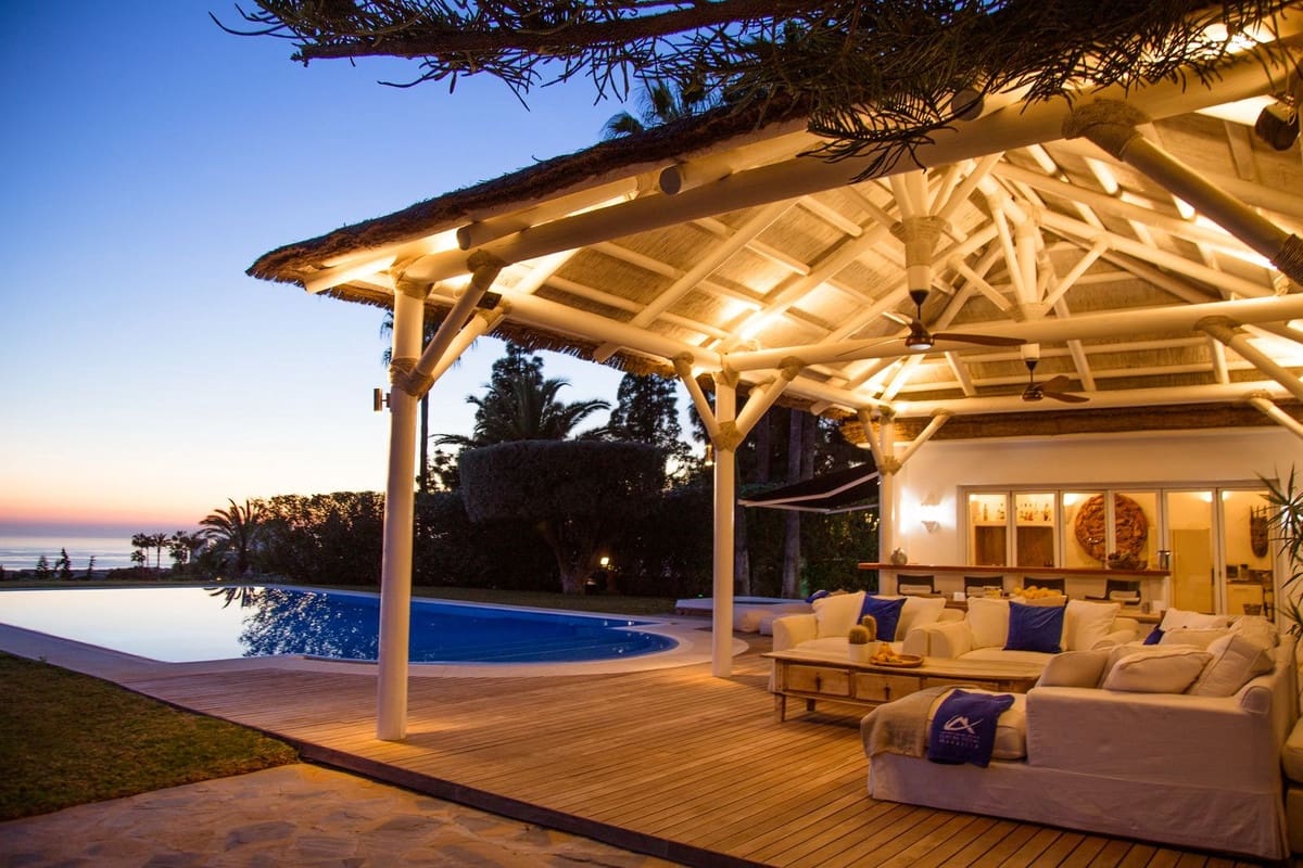 7 soveværelse Villa til salg i Marbella med swimmingpool garage - € 4.195.000 (Ref: 8474947)