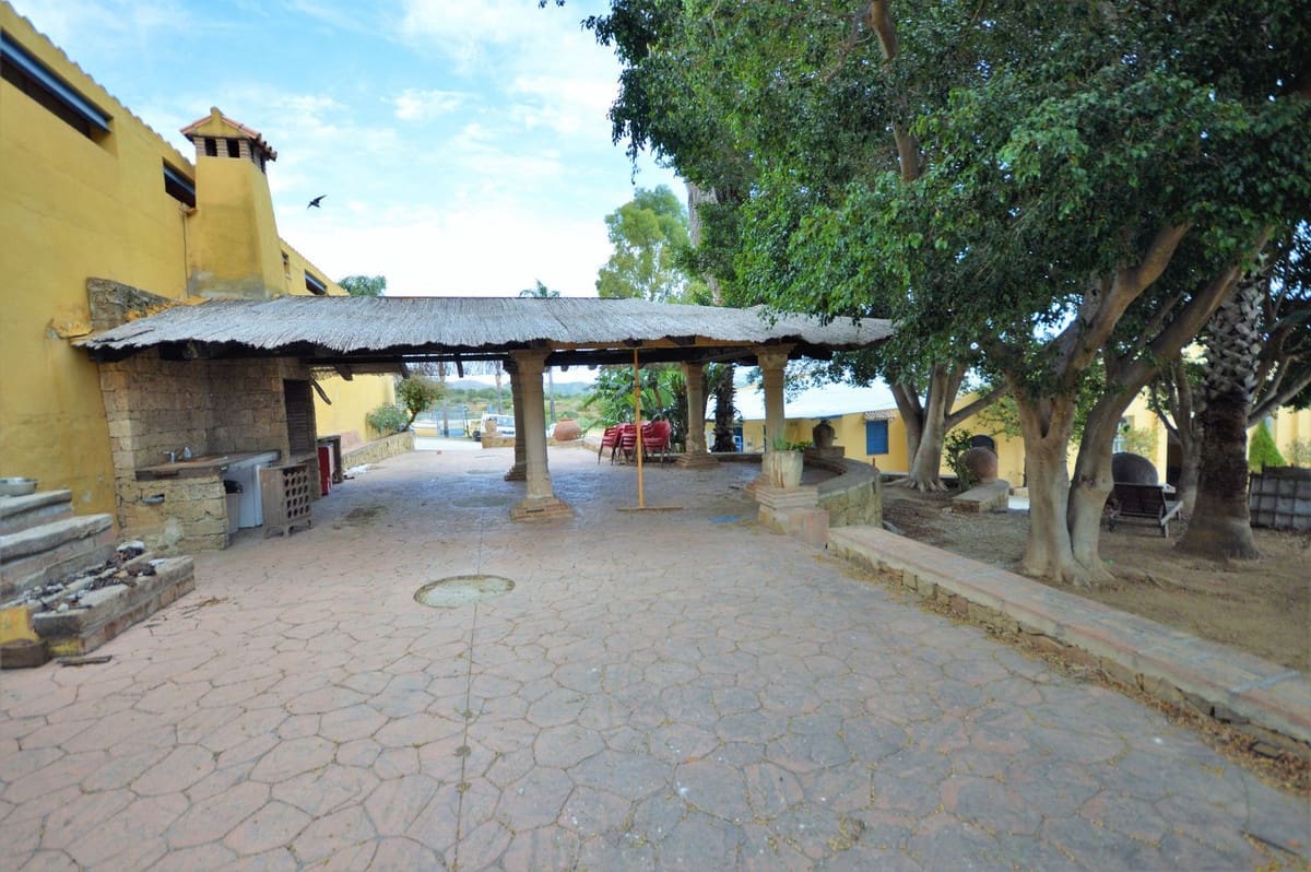 9 soverom Finca/Herregård til salgs i Mijas med svømmebasseng - € 3 150 000 (Ref: 8474956)