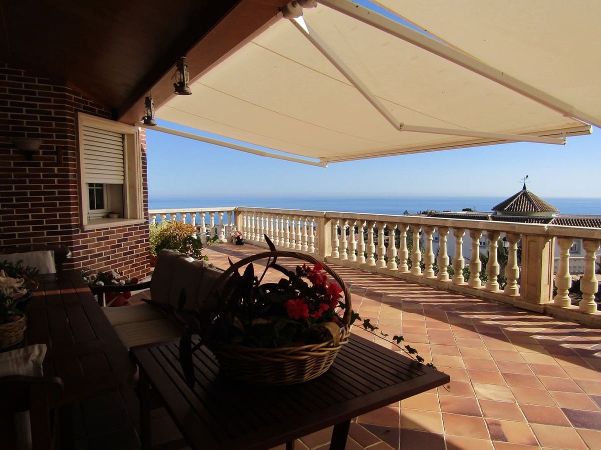 6 soverom Villa til salgs i Malaga by med svømmebasseng - € 3 150 000 (Ref: 8474966)