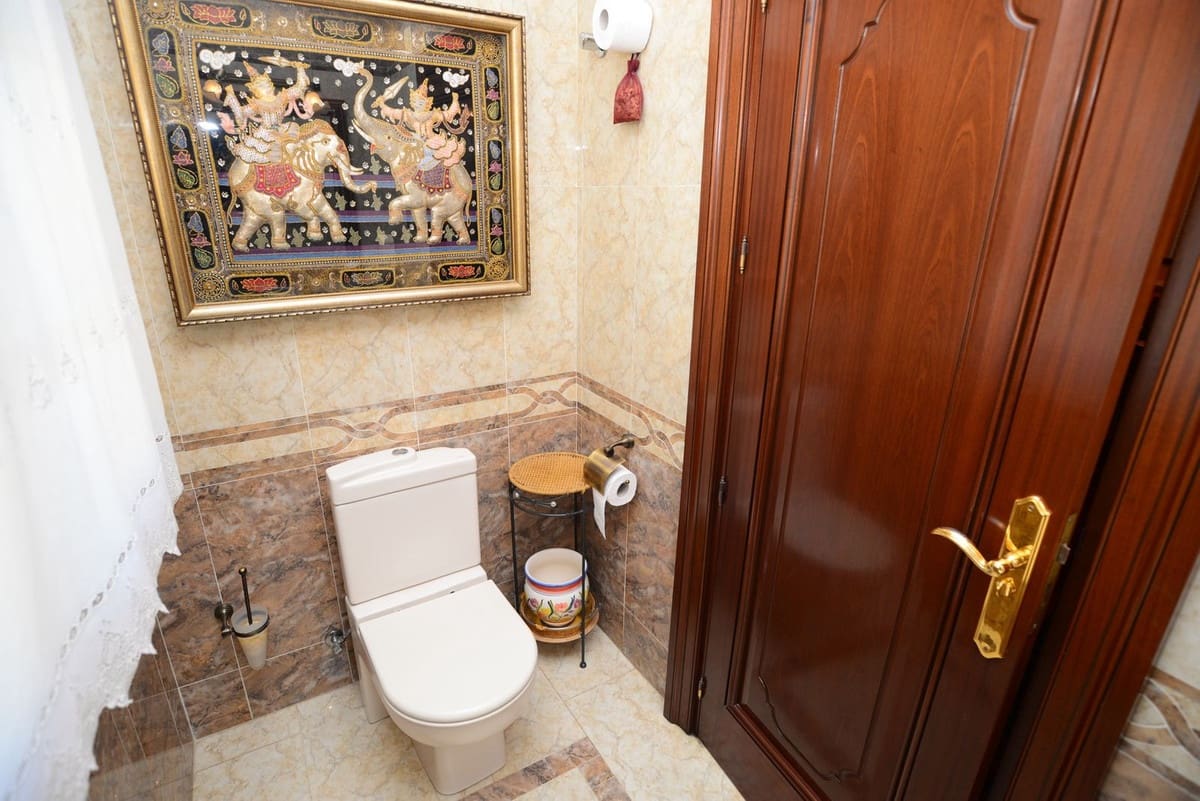 6 soverom Villa til salgs i Malaga by med svømmebasseng - € 3 150 000 (Ref: 8474966)