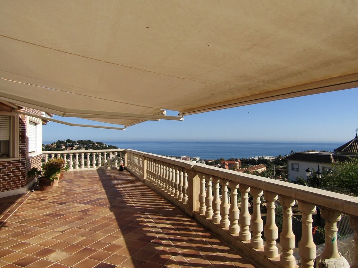 6 soverom Villa til salgs i Malaga by med svømmebasseng - € 3 150 000 (Ref: 8474966)