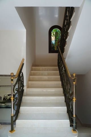 5 soverom Villa til salgs i Aloha Golf, Marbella med svømmebasseng garasje - € 3 500 000 (Ref: 8474983)