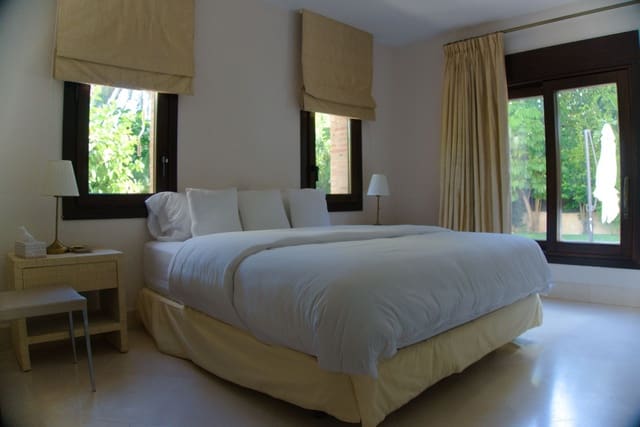 5 soverom Villa til salgs i Aloha Golf, Marbella med svømmebasseng garasje - € 3 500 000 (Ref: 8474983)