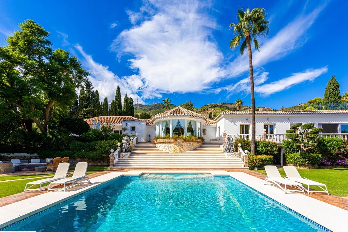 8 sypialnia Willa na sprzedaż w Benalmadena z basenem garażem - 8 000 000 € (Ref: 8474995)