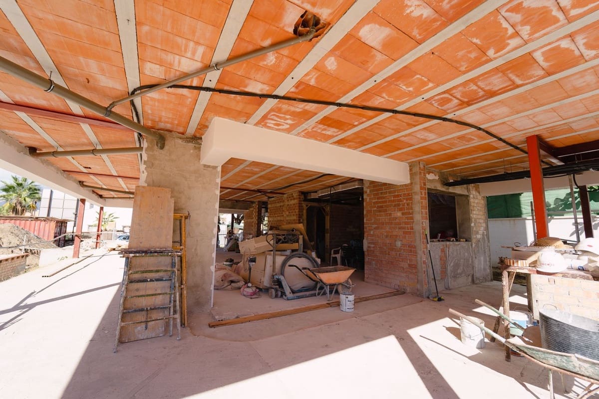 4 sypialnia Willa na sprzedaż w Las Chapas z basenem - 3 000 000 € (Ref: 8475004)