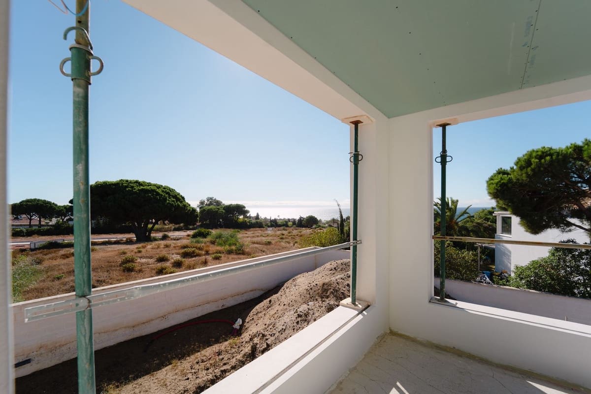 4 sypialnia Willa na sprzedaż w Las Chapas z basenem - 3 000 000 € (Ref: 8475004)