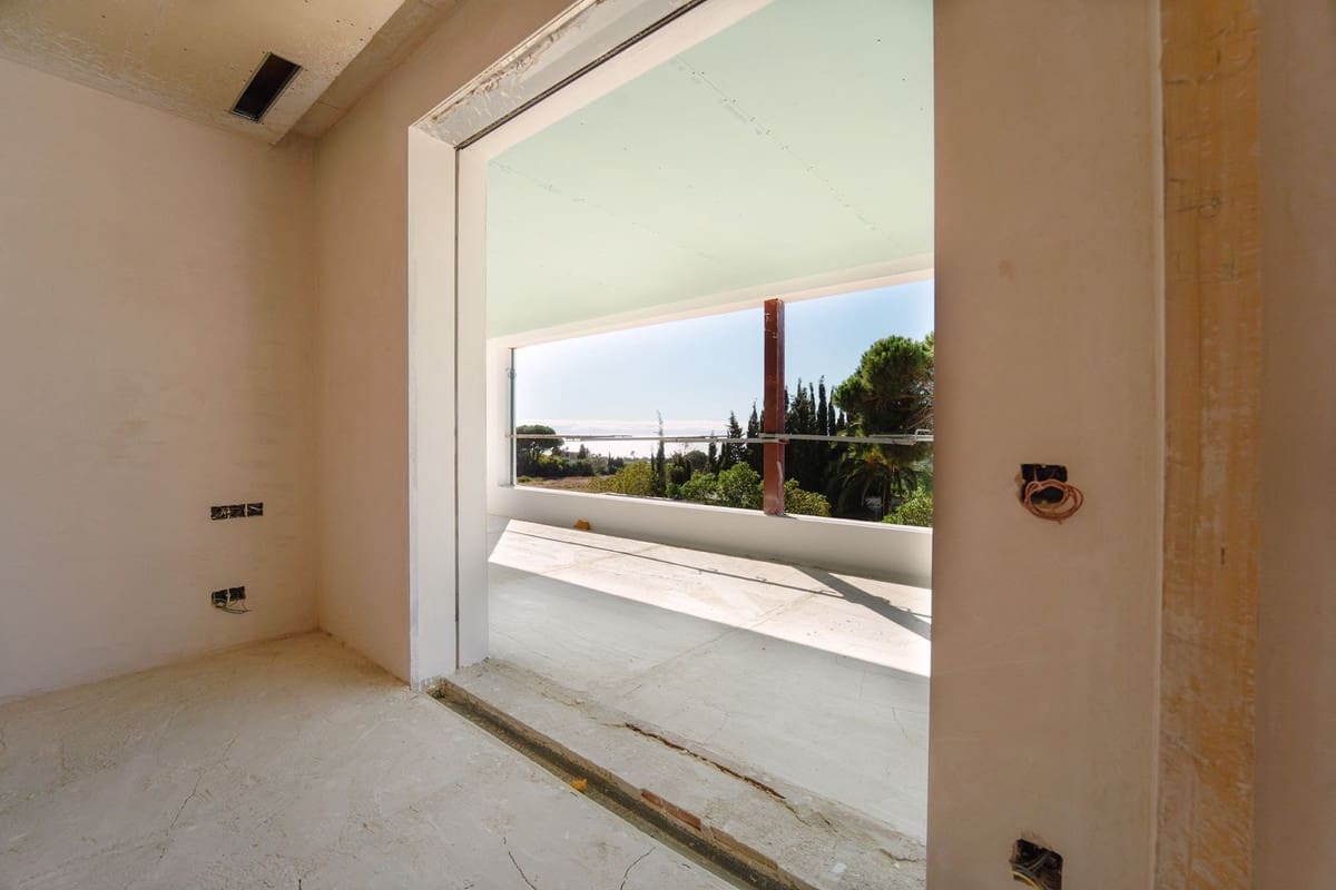 4 sypialnia Willa na sprzedaż w Las Chapas z basenem - 3 000 000 € (Ref: 8475004)