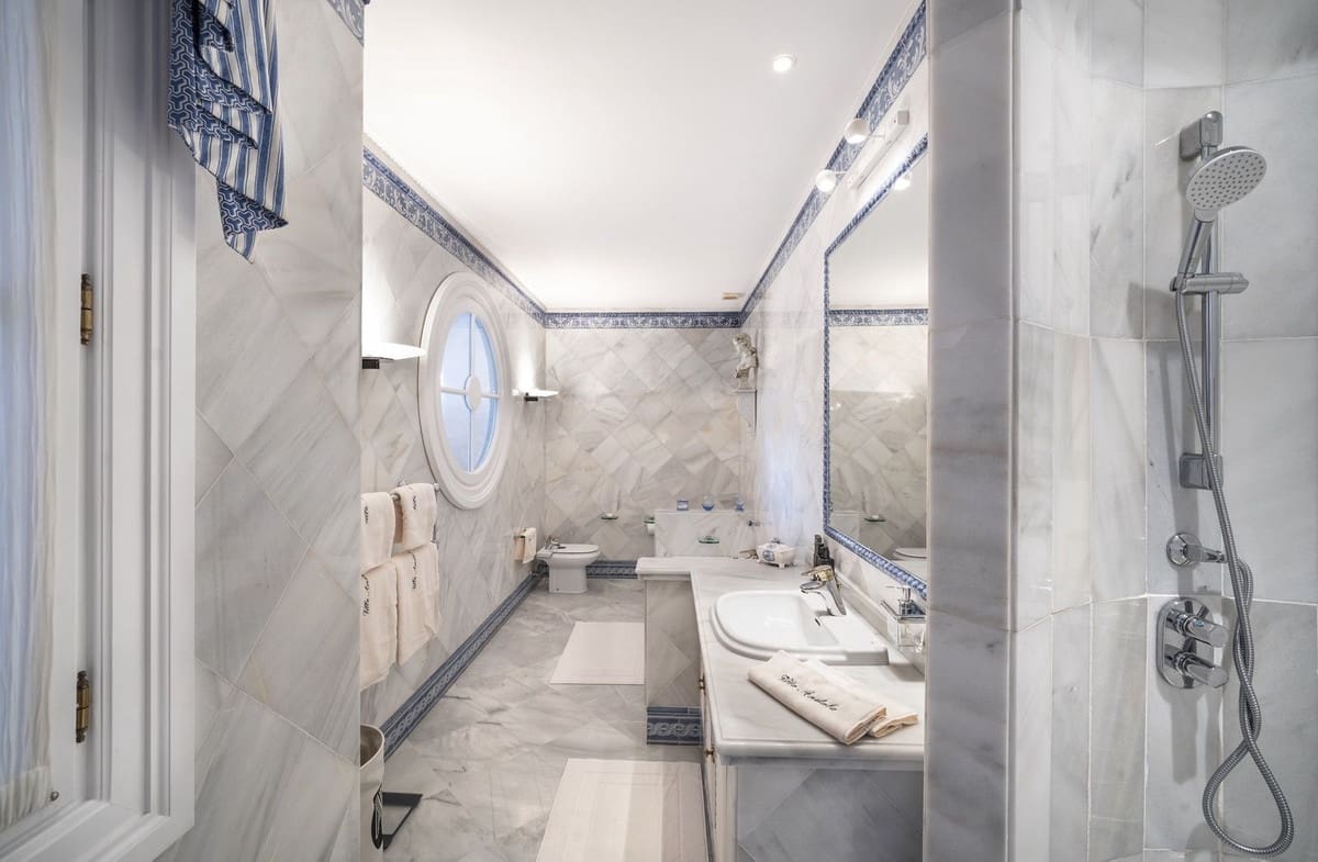 6 soveværelse Villa til salg i Sotogrande med swimmingpool garage - € 4.700.000 (Ref: 8475030)