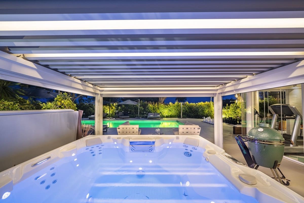 6 soveværelse Villa til salg i Sotogrande med swimmingpool garage - € 4.700.000 (Ref: 8475030)