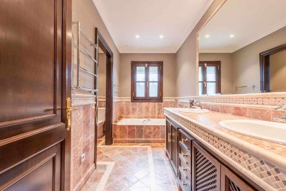 5 soveværelse Villa til salg i La Zagaleta med swimmingpool garage - € 12.000.000 (Ref: 8477729)