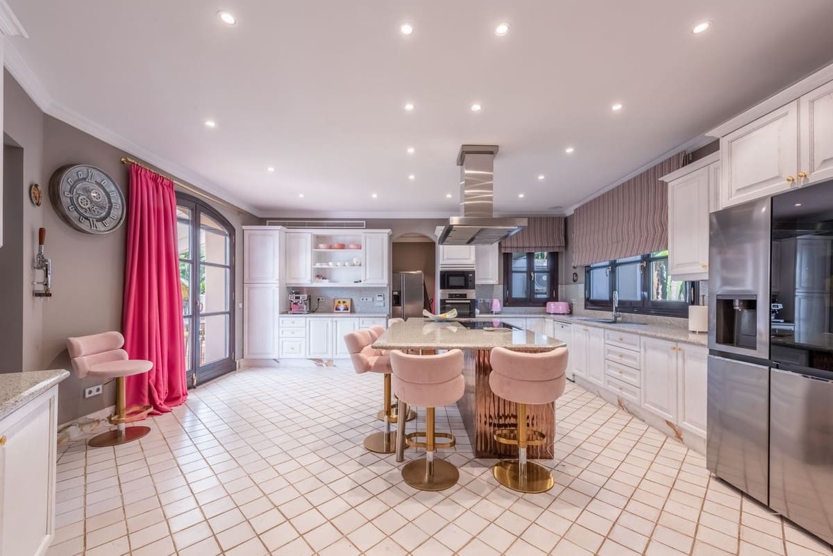 5 soveværelse Villa til salg i La Zagaleta med swimmingpool garage - € 12.000.000 (Ref: 8477729)